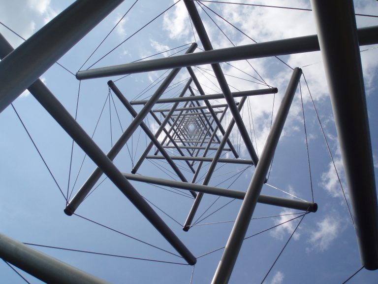 Image of Kenneth Snelson